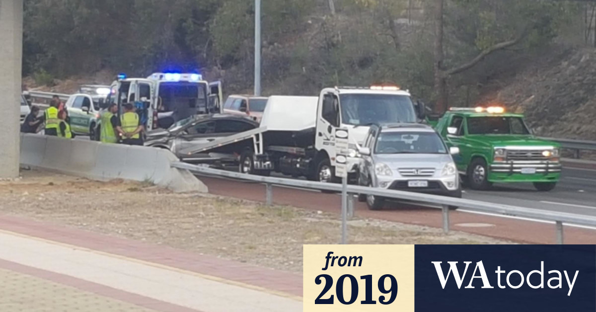 Mitchell Freeway north backed up for seven kilometres after crash in Carine